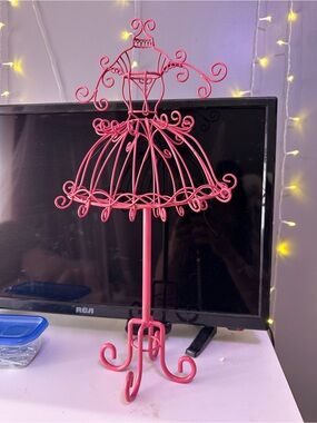 Pink Wire Dress Form Jewelry Stand